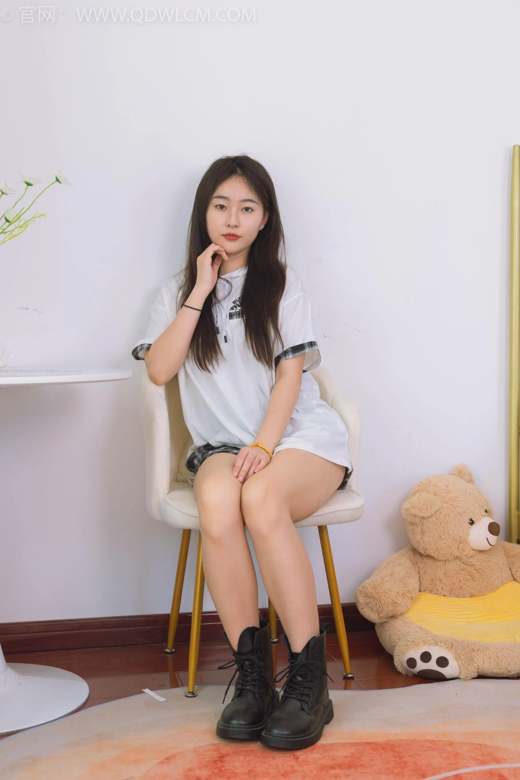物恋传媒 NO.1529 美兔-秋日落叶 [151P]插图8